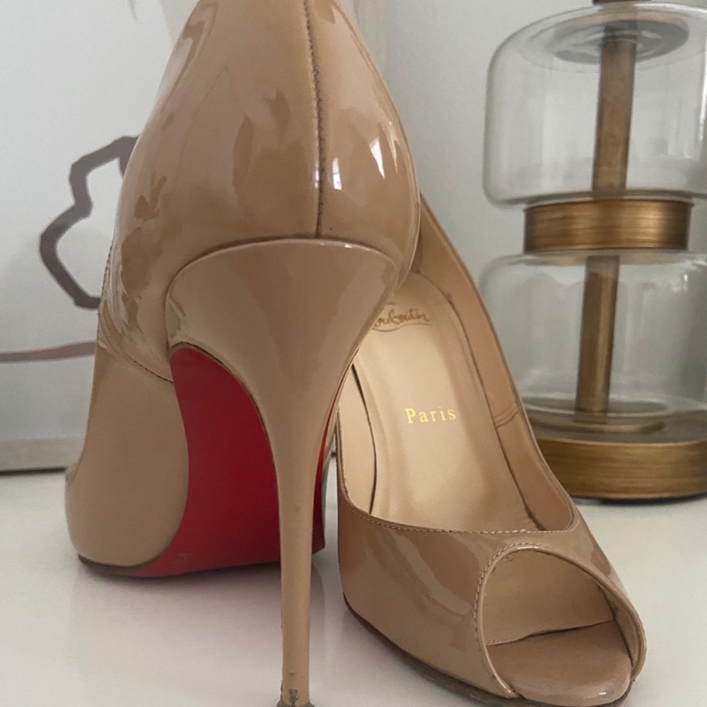 Christian Louboutin peep-toe nude patent heel